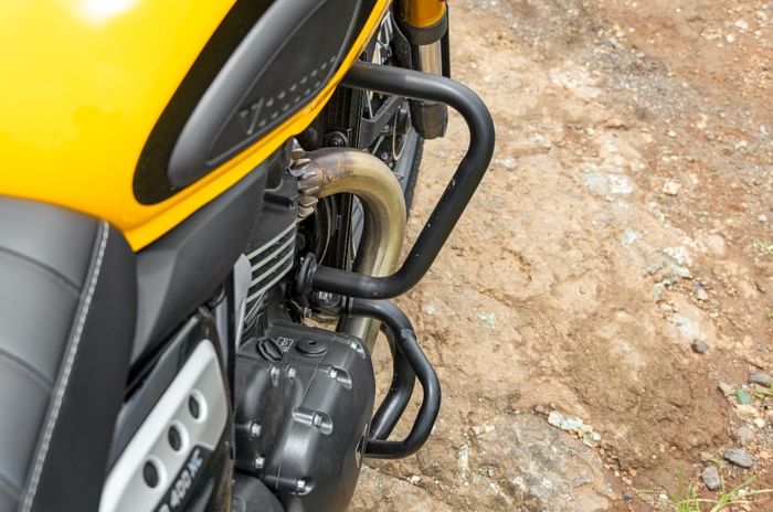 Triumph Scrambler 400 XC engine crash bars